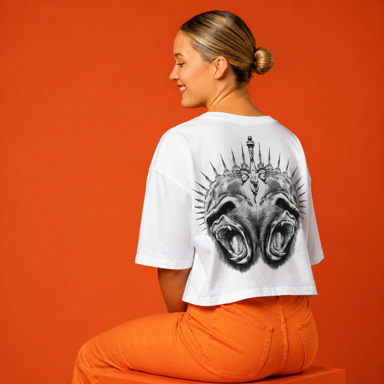Women's Oversized Graphic Back Print Crop T-Shirt – Roaring Lion Streetwear Tee — Tees